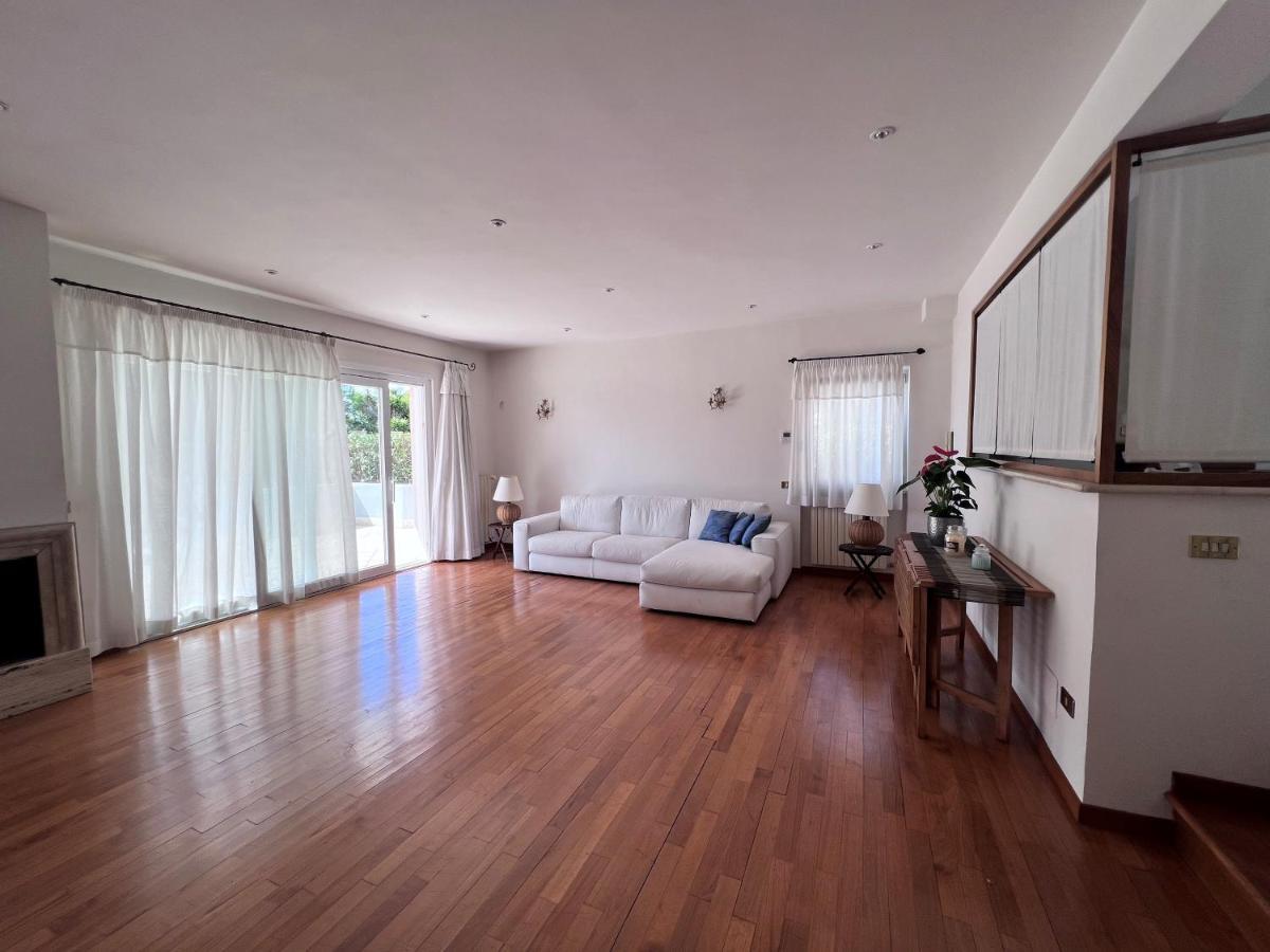 Villa Luxury Roma Marco Simone Kültér fotó